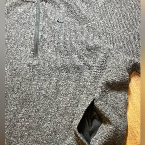 Nike Pullover - Picture 5 of 13